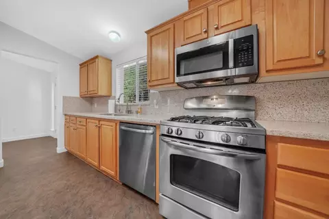 Kitchen - 11084 Upper Previtali Rd, Jackson, CA 95642 photo 3 of 6
