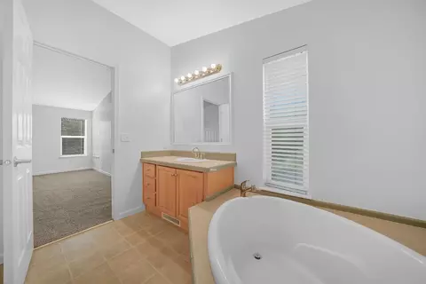 Bath - 11084 Upper Previtali Rd, Jackson, CA 95642 photo 3 of 4