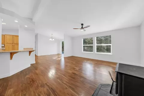 Living - 11084 Upper Previtali Rd, Jackson, CA 95642 photo 2 of 7