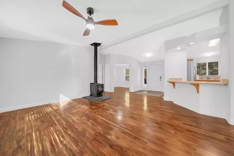 Living - 11084 Upper Previtali Rd, Jackson, CA 95642 photo 4 of 7