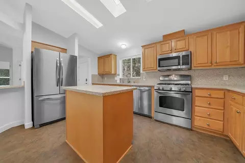 Kitchen - 11084 Upper Previtali Rd, Jackson, CA 95642 photo 2 of 6
