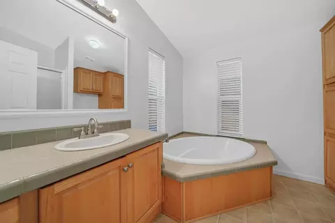 Bath - 11084 Upper Previtali Rd, Jackson, CA 95642 photo 1 of 4