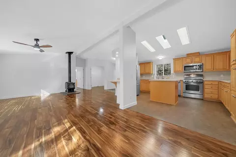 Living - 11084 Upper Previtali Rd, Jackson, CA 95642 photo 5 of 7