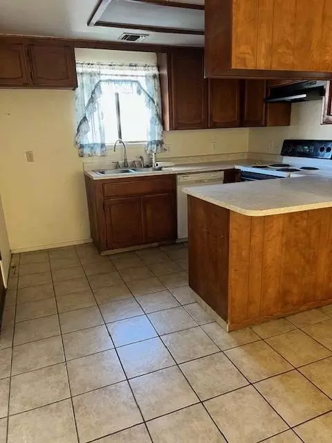 1815 8th Ave, Olivehurst, CA 95961 photo 4