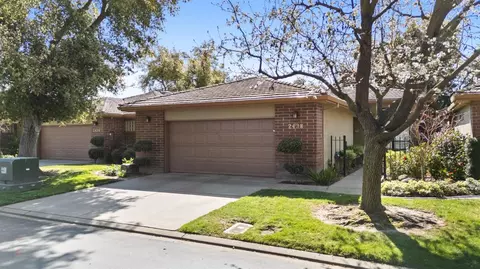2438 Central Park Dr, Lodi, CA 95242 photo 1