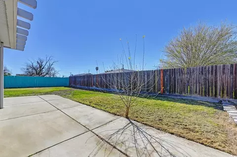 Exterior - 4350 Ardmore Ave, Olivehurst, CA 95961 photo 10 of 14