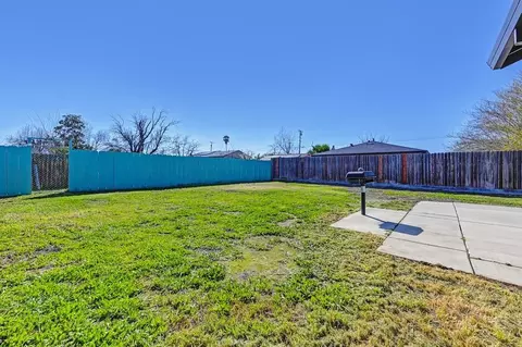 Exterior - 4350 Ardmore Ave, Olivehurst, CA 95961 photo 14 of 14