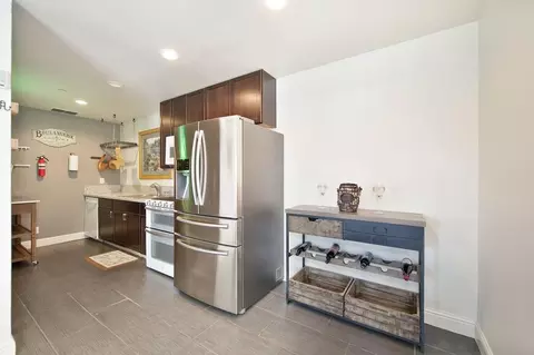 Kitchen - 4350 Ardmore Ave, Olivehurst, CA 95961 photo 1 of 5