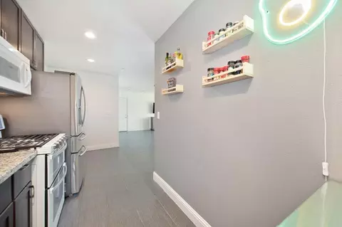 Kitchen - 4350 Ardmore Ave, Olivehurst, CA 95961 photo 4 of 5