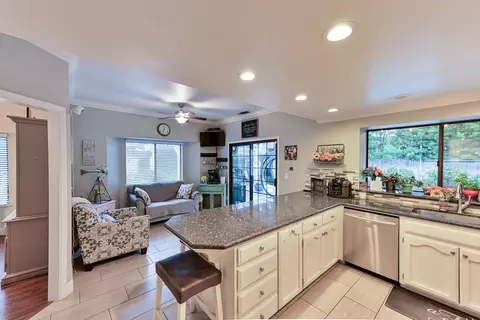 Kitchen - 1906 Peacock Dr, Turlock, CA 95382 photo 4 of 5