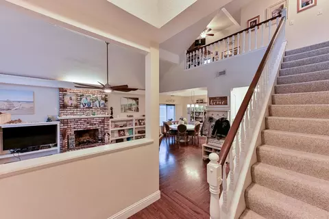 Entry Way - 1906 Peacock Dr, Turlock, CA 95382 photo 1 of 5