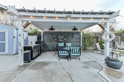 Exterior - 1906 Peacock Dr, Turlock, CA 95382 photo 13 of 24