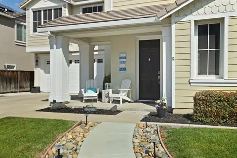 Exterior - 1033 Bear Pl, Tracy, CA 95304 photo 2 of 12