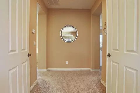 Entry Way - 1033 Bear Pl, Tracy, CA 95304 photo 7 of 8