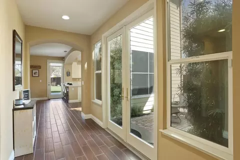 Entry Way - 1033 Bear Pl, Tracy, CA 95304 photo 3 of 8