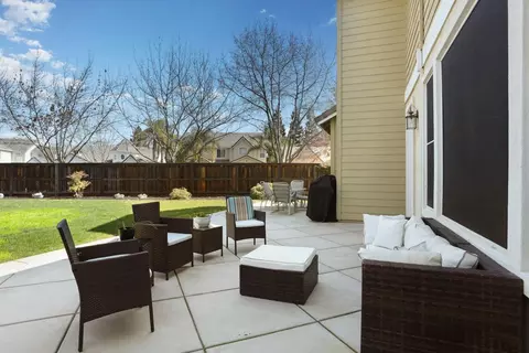 Exterior - 1033 Bear Pl, Tracy, CA 95304 photo 4 of 12