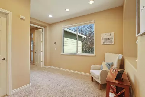 Entry Way - 1033 Bear Pl, Tracy, CA 95304 photo 8 of 8