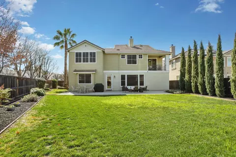 Exterior - 1033 Bear Pl, Tracy, CA 95304 photo 8 of 12