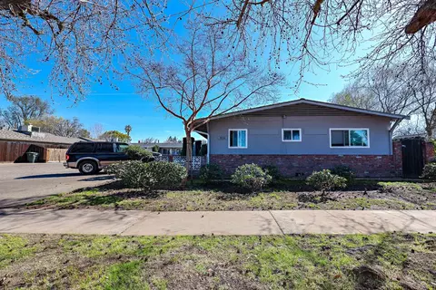 816 Brighton Ave, Modesto, CA 95355 photo 8