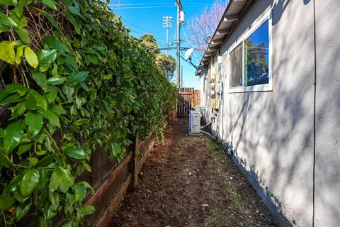 816 Brighton Ave, Modesto, CA 95355 photo 15