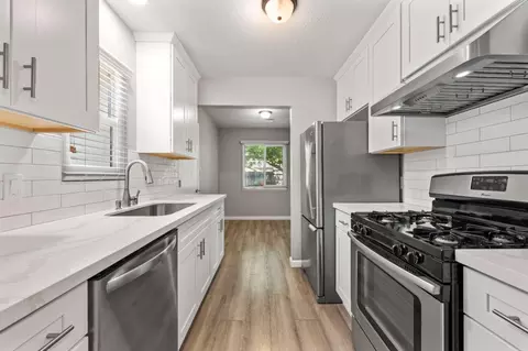 5060 Kahn St, Carmichael, CA 95608 photo 4