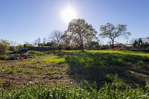 309 S Los Angeles Ave, Stockton, CA 95203