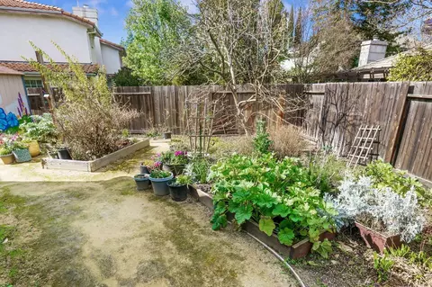Exterior - 2203 Bryce Ln, Davis, CA 95616 photo 15 of 21