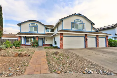 8858 Freemark Way, Elk Grove, CA 95624