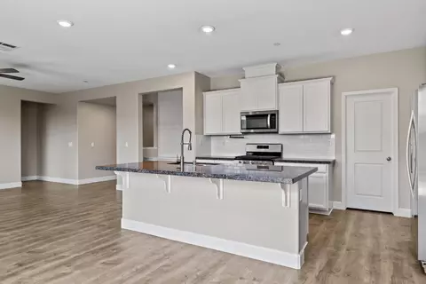 2085 Saffron Dr, Manteca, CA 95337 photo 12