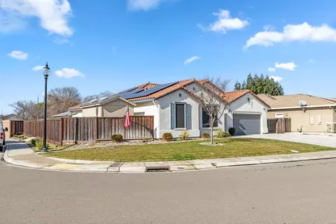 2085 Saffron Dr, Manteca, CA 95337 photo 4