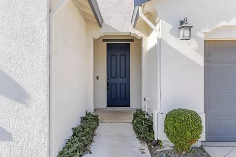 2085 Saffron Dr, Manteca, CA 95337 photo 5