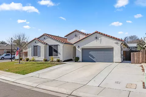 2085 Saffron Dr, Manteca, CA 95337 photo 2