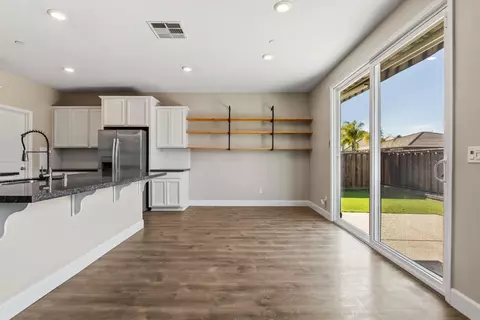 2085 Saffron Dr, Manteca, CA 95337 photo 16