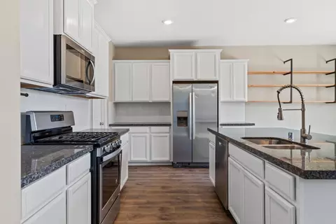 2085 Saffron Dr, Manteca, CA 95337 photo 15