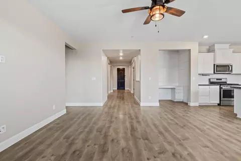 2085 Saffron Dr, Manteca, CA 95337 photo 7