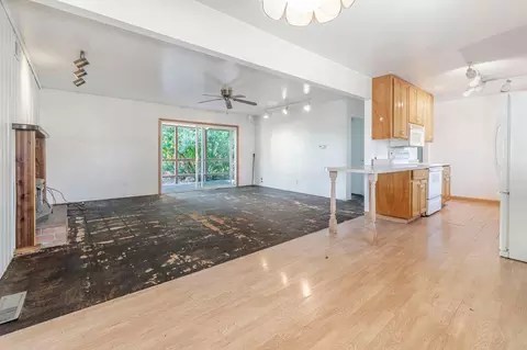 Living - 3331 Taylor Rd, Loomis, CA 95650 photo 7 of 9