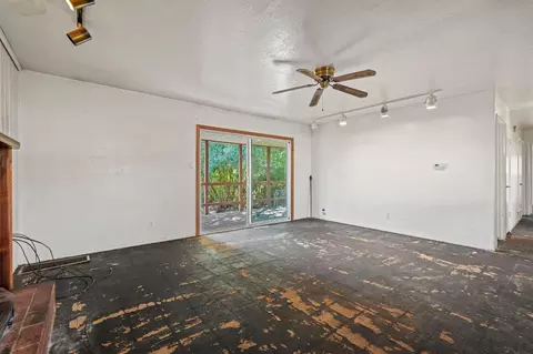 Living - 3331 Taylor Rd, Loomis, CA 95650 photo 2 of 9