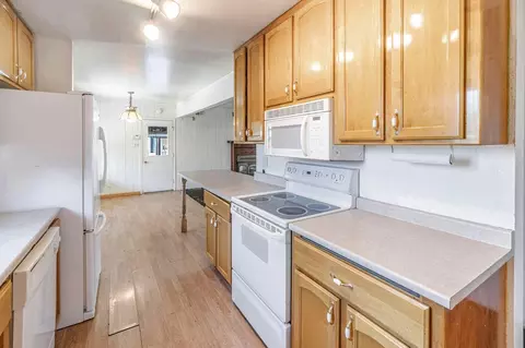 Kitchen - 3331 Taylor Rd, Loomis, CA 95650 photo 5 of 6