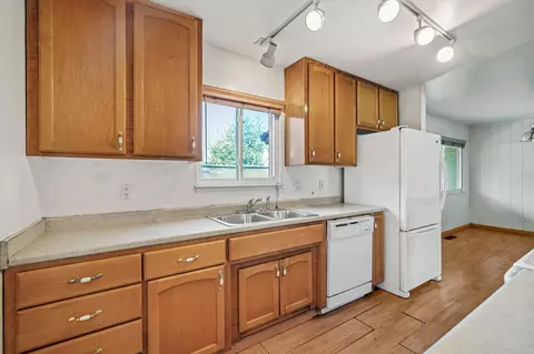 Kitchen - 3331 Taylor Rd, Loomis, CA 95650 photo 1 of 6