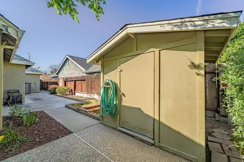 Exterior - 2708 Nora Ln, Modesto, CA 95355 photo 10 of 14