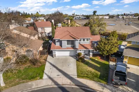 581 E Krider Ct, Tracy, CA 95376 photo 4
