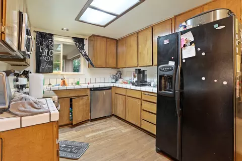 Kitchen - 333 Donner Dr, Lodi, CA 95240 photo 1 of 1