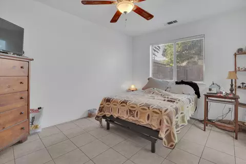 Bedroom - 405 J St, Modesto, CA 95351 photo 3 of 4