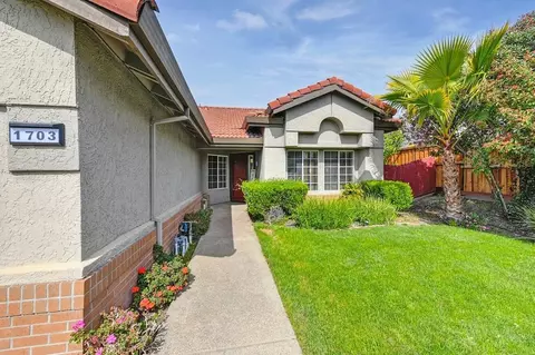 1703 Gateforth Dr, Roseville, CA 95747 photo 3