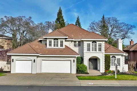 118 American River Canyon Dr, Folsom, CA 95630
