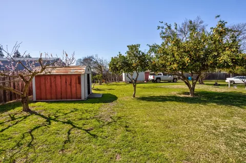 Exterior - 2106 Brier Rd, Turlock, CA 95380 photo 9 of 11