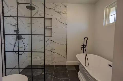 Bath - 2106 Brier Rd, Turlock, CA 95380 photo 2 of 3