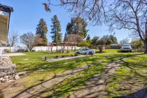 Exterior - 2106 Brier Rd, Turlock, CA 95380 photo 4 of 11