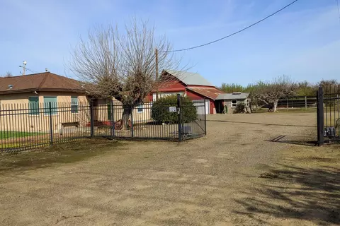 7167 E Keyes Rd, Hughson, CA 95326 photo 5