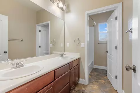 2424 Ventana View Way, Modesto, CA 95355 photo 26